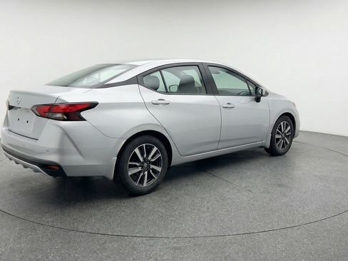 Used 2025 Nissan Versa SV image 9