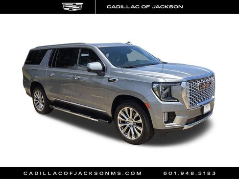 Used 2023 GMC Yukon XL Denali AWD/4WD image 27