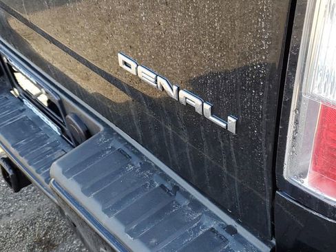 Used 2020 GMC Canyon Denali image 32