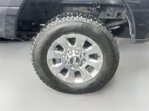 Used 2018 Ford F250 Lariat w/ Chrome Package image 32