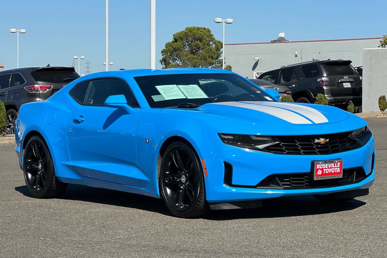 Used 2023 Chevrolet Camaro LT RWD image 5