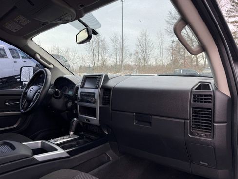 Used 2015 Nissan Titan PRO-4X image 19