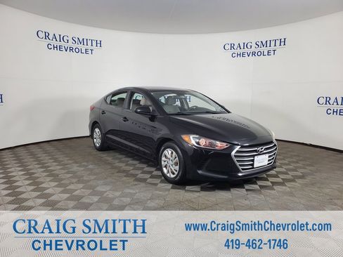 Used 2017 Hyundai Elantra SE w/ Cargo Package image 22