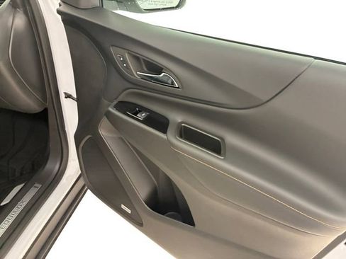Used 2024 Chevrolet Equinox Premier image 15