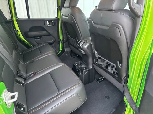 Used 2025 Jeep Gladiator Sport image 27