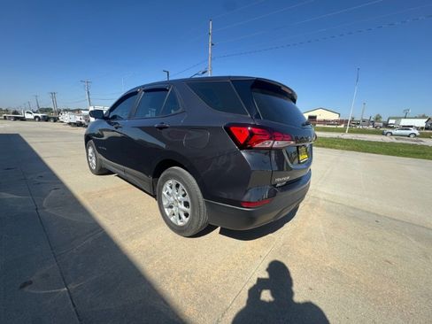 Used 2023 Chevrolet Equinox LS w/ LS Convenience Package image 6