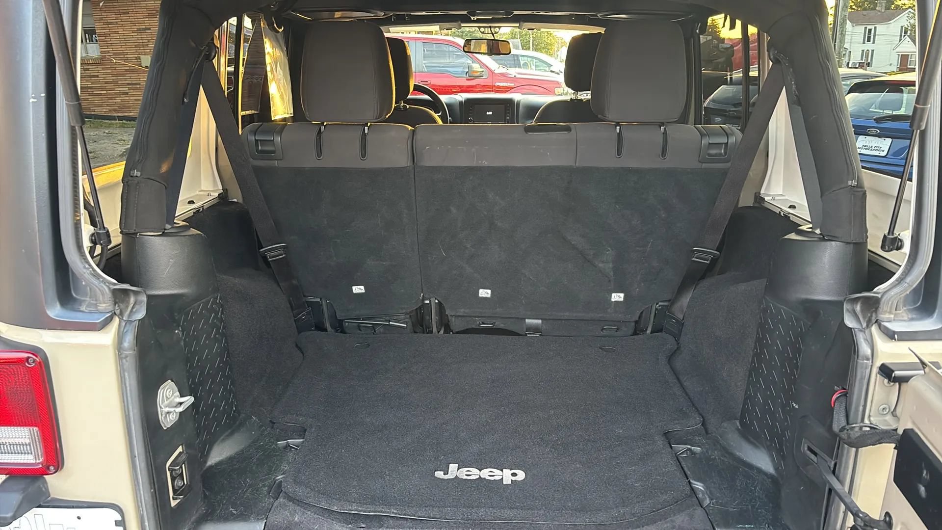 Used 2017 Jeep Wrangler Unlimited Sport w/ Quick Order Package 24S AWD/4WD image 32