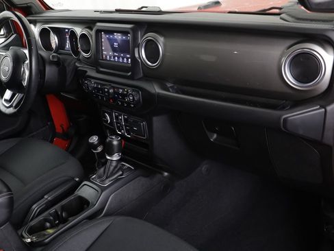 Used 2018 Jeep Wrangler Unlimited Sahara AWD/4WD image 20