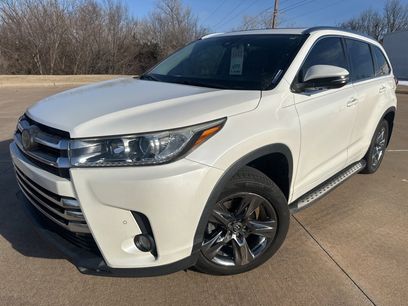 Used 2017 Toyota Highlander Limited Platinum