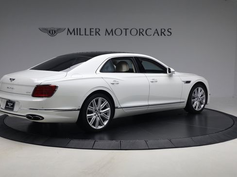 Certified 2024 Bentley Flying Spur Plug-In Hybrid image 8