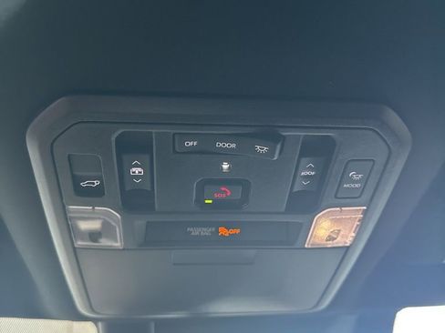 Used 2025 Toyota Sequoia Platinum AWD/4WD image 51