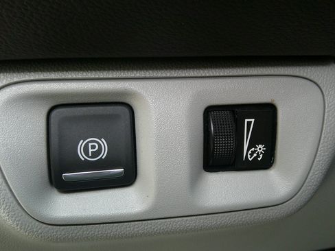 Used 2017 GMC Acadia SLT image 19