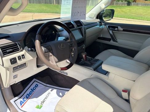Used 2014 Lexus GX 460 Luxury AWD/4WD image 12