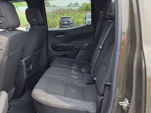 Used 2024 Chevrolet Colorado LT w/ LT Convenience Package II AWD/4WD image 7