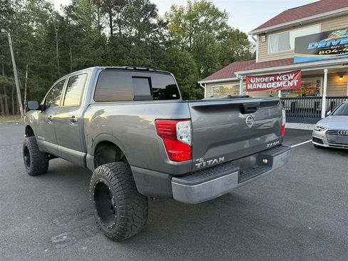 Used 2017 Nissan Titan SV AWD/4WD image 4