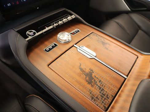 New 2026 Lincoln Navigator Black Label AWD/4WD image 9