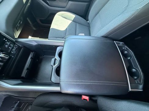Used 2022 RAM 1500 Big Horn AWD/4WD image 14