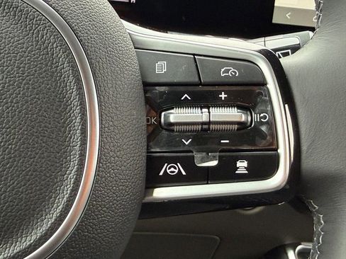 New 2026 Kia Carnival EX FWD image 11
