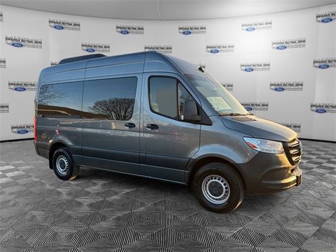 Used 2019 Mercedes-Benz Sprinter 2500 image 7