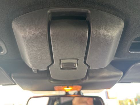 Used 2018 FIAT 124 Spider Abarth w/ Convenience Group image 40