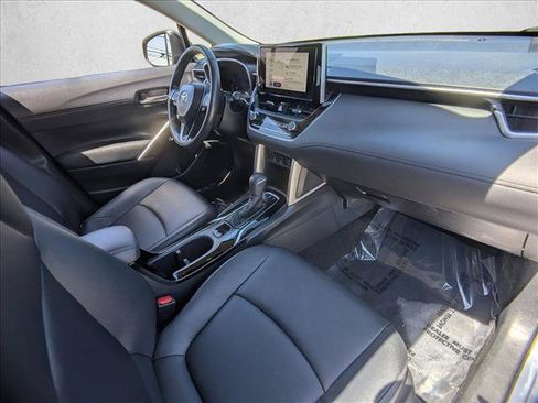 Used 2023 Toyota Corolla Cross XLE AWD/4WD image 20
