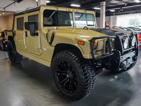 Used 2004 HUMMER H1 4-Door Open Top image 4