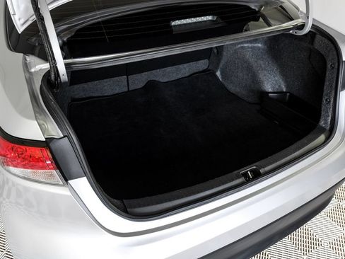 Used 2025 Toyota Corolla LE FWD image 51