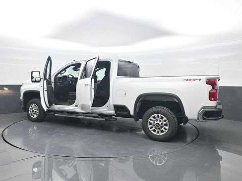 Used 2025 Chevrolet Silverado 2500 LT w/ Convenience Package AWD/4WD image 46