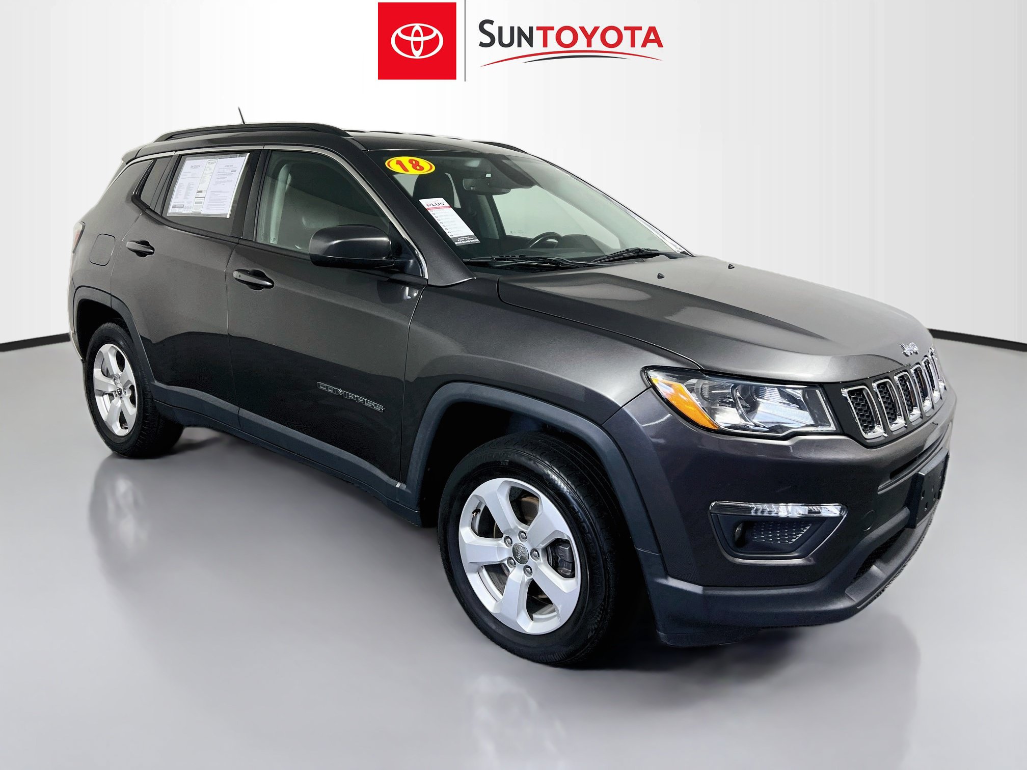Used 2018 Jeep Compass Latitude w/ Popular Equipment Group AWD/4WD image 1