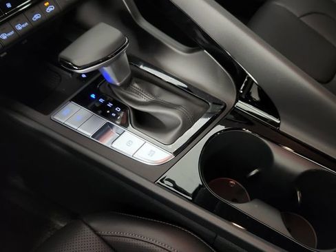 New 2026 Hyundai Elantra Limited image 22