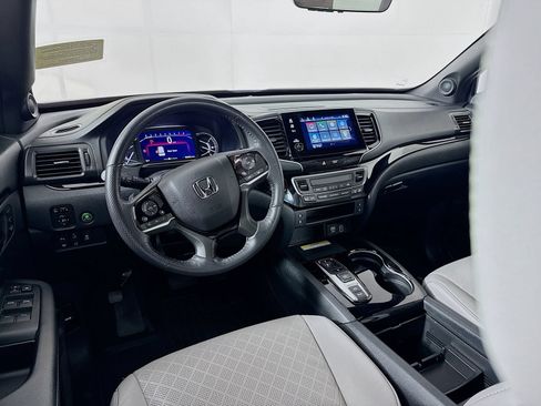 Used 2023 Honda Passport EX-L image 11