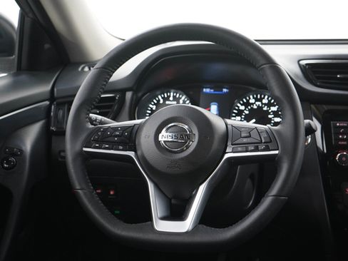 Used 2020 Nissan Rogue SV AWD/4WD image 17