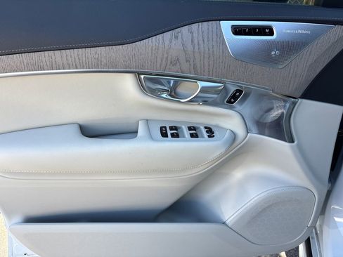 New 2025 Volvo XC90 B6 Ultra w/ Lounge Package image 6