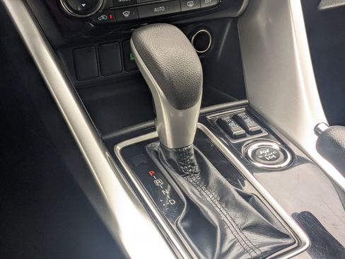 Used 2024 Mitsubishi Eclipse Cross LE AWD/4WD image 19