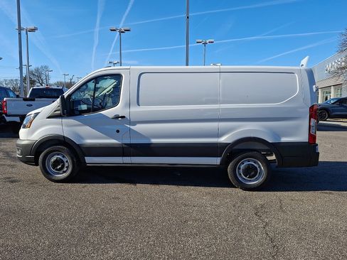 New 2026 Ford Transit 150 Low Roof RWD image 4
