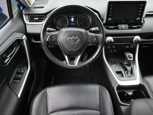 Used 2019 Toyota RAV4 XLE Premium w/ Cold Weather Package image 11