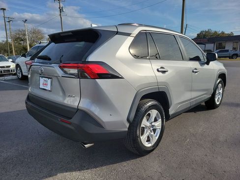 Used 2021 Toyota RAV4 XLE image 3