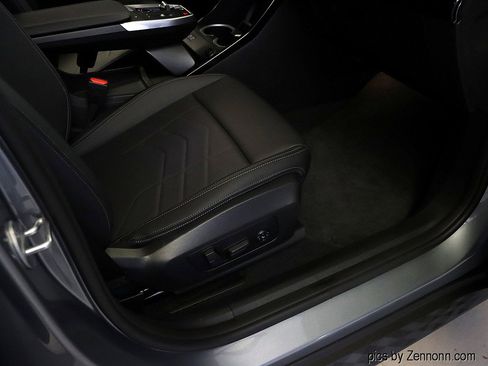 Certified 2025 BMW X2 xDrive28i image 36