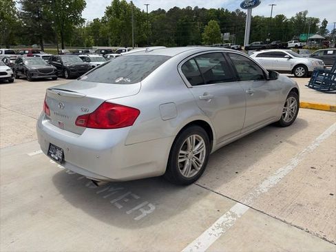 Used 2010 INFINITI G37 x Sedan w/ Premium Pkg AWD/4WD image 7