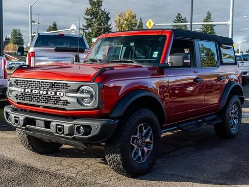Used 2023 Ford Bronco Badlands image 3