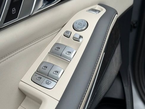 Certified 2023 BMW X7 M60i w/ Executive Package image 19