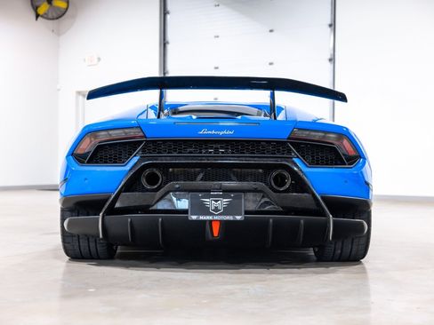 Used 2018 Lamborghini Huracan Performante AWD/4WD image 5