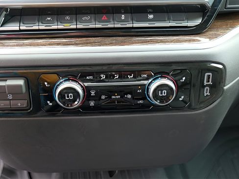 New 2026 GMC Sierra 1500 Elevation image 16