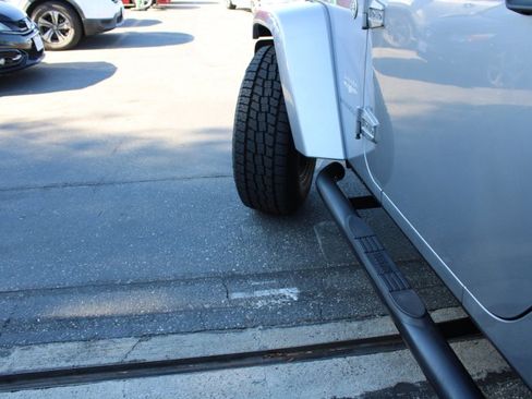 Used 2013 Jeep Wrangler Sahara w/ Connectivity Group image 17