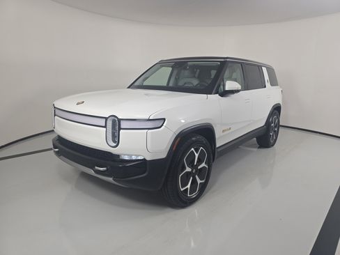 Used 2024 Rivian R1S Adventure AWD/4WD image 1