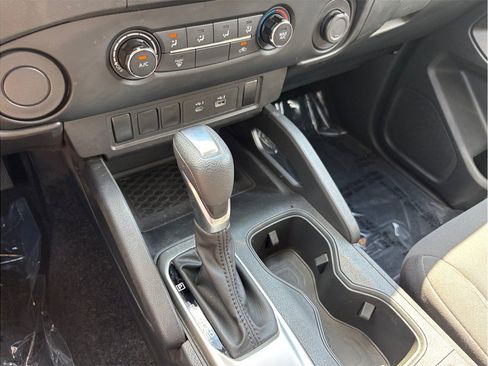 Used 2022 Nissan Frontier S RWD image 27