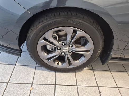 Certified 2023 Honda Accord EX image 5