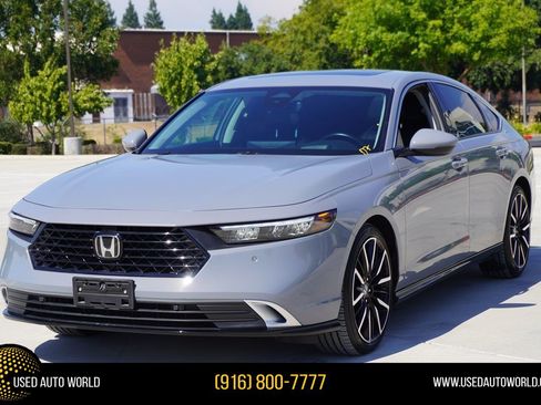 Used 2025 Honda Accord Touring image 1