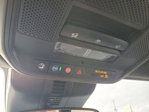 New 2026 Chevrolet Traverse LT image 25