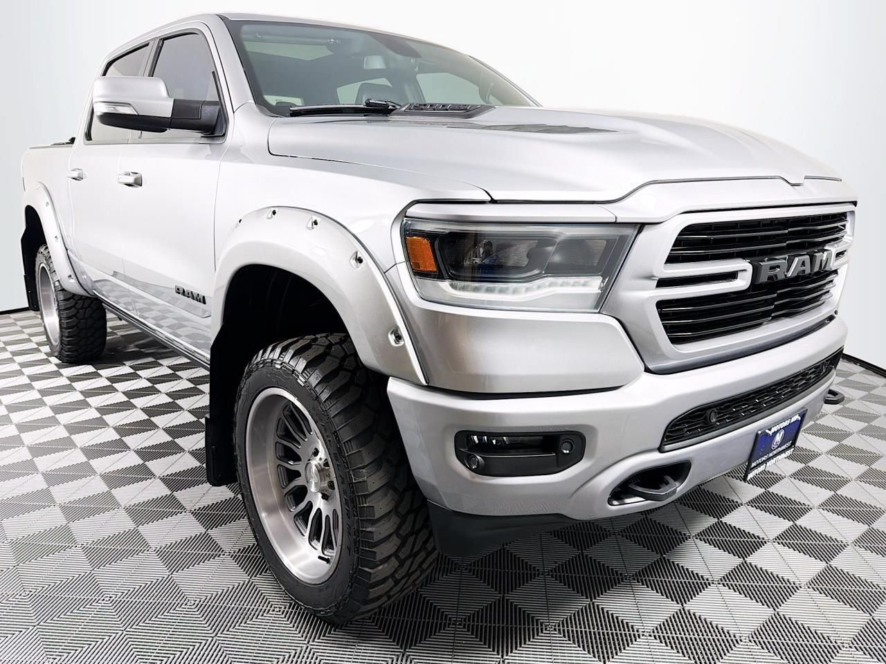 Used 2019 RAM 1500 Sport w/ Leather & Sound Group AWD/4WD image 28